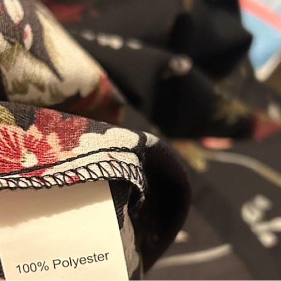 NWOT Black Floral Surplice V-Neck Bell Sleeve Dress 4XL - Picture 14 of 16